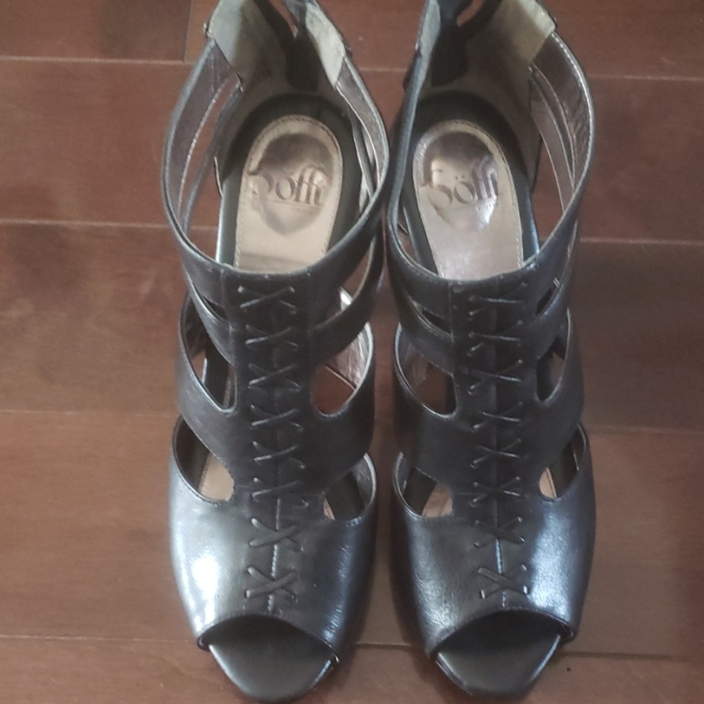 Black gladiator sandals